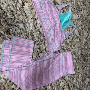 Lululemon bra and cropped leggings